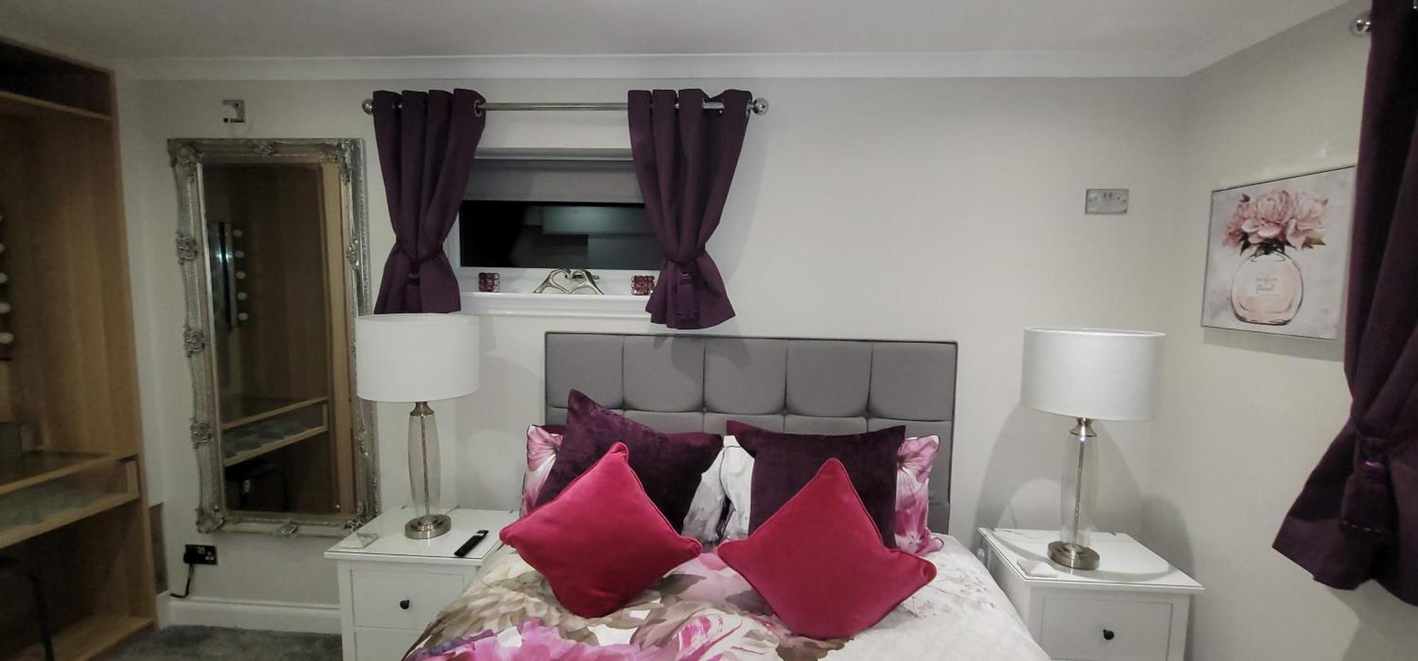 4 Private Bedroom House With 3 Parking Spaces Free Perth Esterno foto